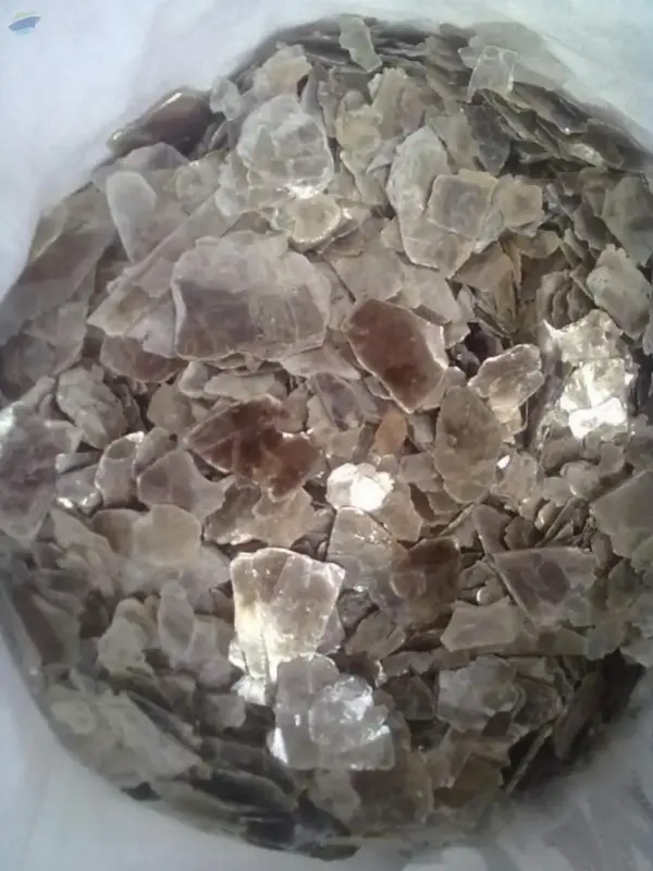 Mica Scrap For Sale - Image 2
